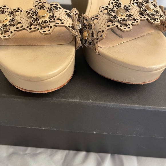 Zac Zac Posen Brooke Leather Wedge Sandal size 8 - Picture 7 of 10